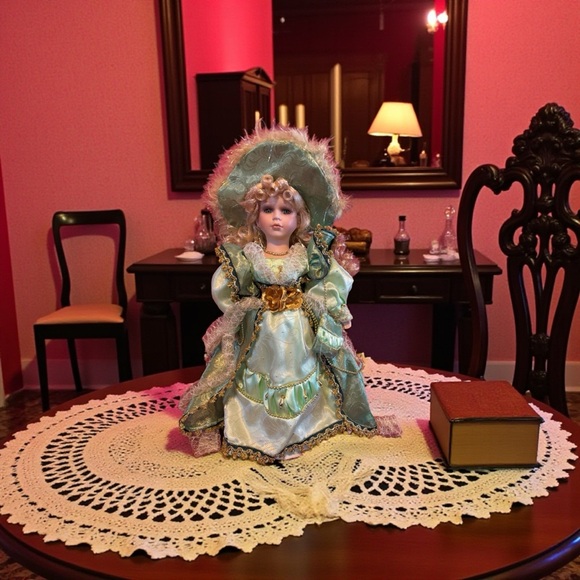 Christina Verdi Other - VINTAGE Collectible Christina Verdi Collection Porcelain Doll “Christine”